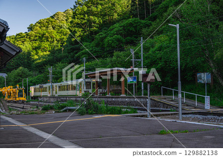 JR Shinano-Kawakami Station where the train is stopped JR Shinano-Kawakami Station where the train is stopped 129882138
