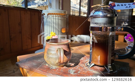 Freshly brewed coffee 129882616