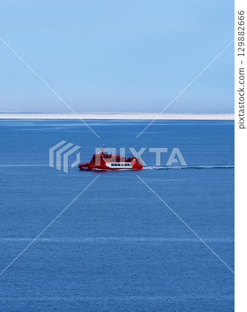 從冰瞭望塔鄂霍次克塔上眺望流冰和Garinko 129882666