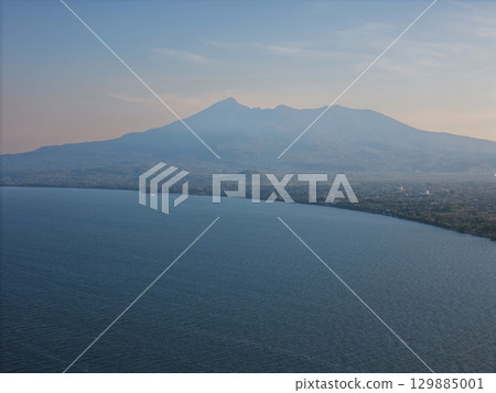 Granada cityscape on mombacho volcano background 129885001