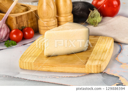 Sheep hard cheese Caprino Romano Sheep hard cheese Caprino Romano 129886394