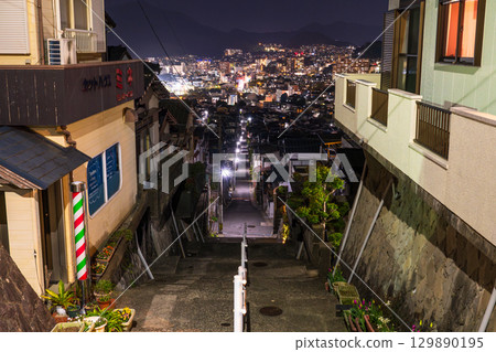 Nagasaki Prefecture: Night view of Nagasaki City, a city of slopes, and endless slopes Nagasaki Prefecture: Night view of Nagasaki City, a city of slopes, and endless slopes 129890195