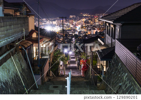 長崎縣：長崎市夜景，一座斜坡之城，無盡的斜坡 129890201