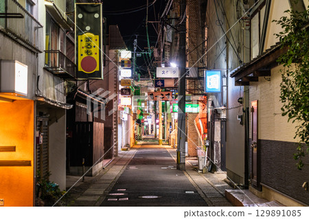 長崎縣佐世保的飲酒區與夜生活區 129891085