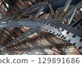 Under the elevated train 129891686