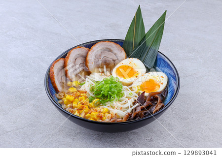 Traditional Japanese Tonkotsu Ramen with Chashu Pork, Eggs, and Vegetables 129893041