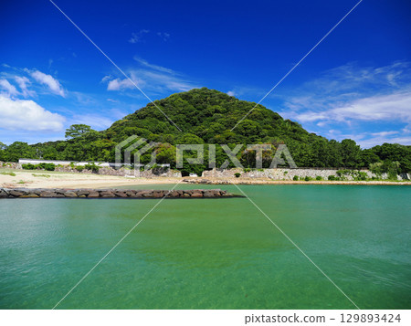 Mount Shizuki and Kikugahama Beach Mount Shizuki and Kikugahama Beach 129893424