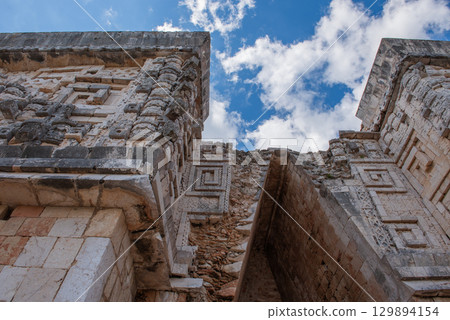 The Glory of Ancient Maya Civilization – Uxmal Ruins The Glory of Ancient Maya Civilization – Uxmal Ruins 129894154