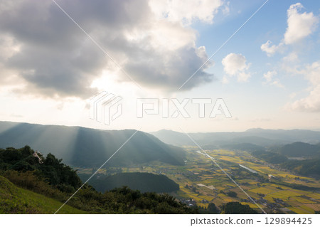 Sunset from the summit (Kirikabuyama, Kusu Town, Oita Prefecture) 129894425