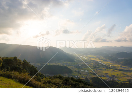 Sunset from the summit (Kirikabuyama, Kusu Town, Oita Prefecture) 129894435