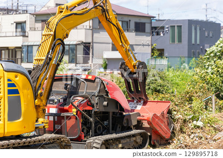 Hydraulic excavators and heavy grass cutting equipment Hydraulic excavators and heavy grass cutting equipment 129895718