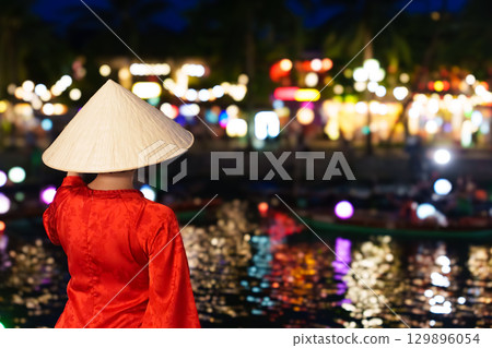Vietnam Hoi An Tourism 129896054
