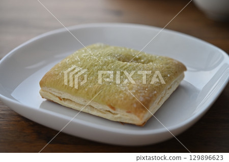 croissant melon bread 129896623