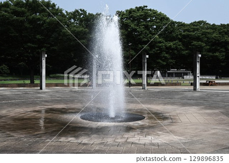 水的運動和自然美景背景材料 水的運動和自然美景背景材料 129896835