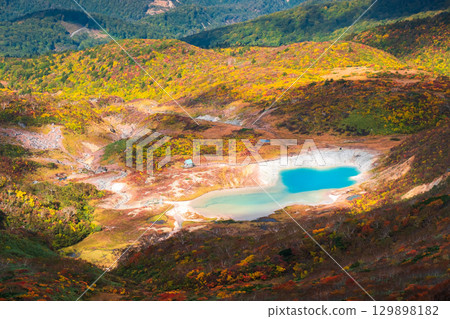 秋季攀登栗駒山(昭和湖) 秋季攀登栗駒山(昭和湖) 129898182