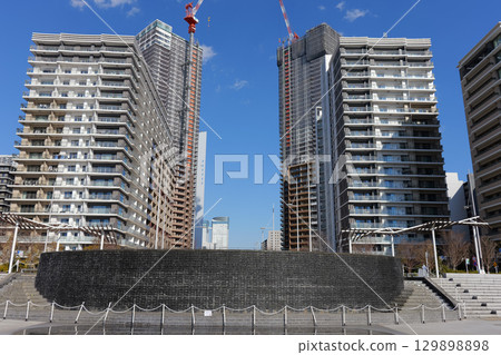 2025年興建中的塔式公寓大樓 2025年興建中的塔式公寓大樓 129898898