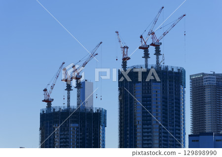 2025年興建中的塔式公寓大樓 129898990