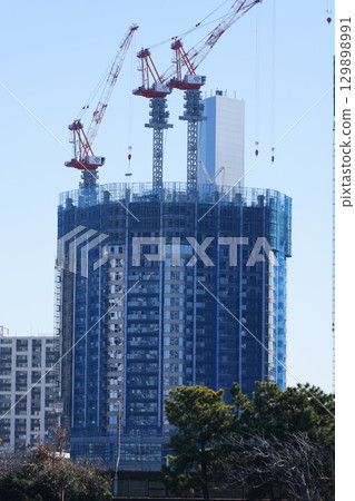2025年興建中的塔式公寓大樓 129898991