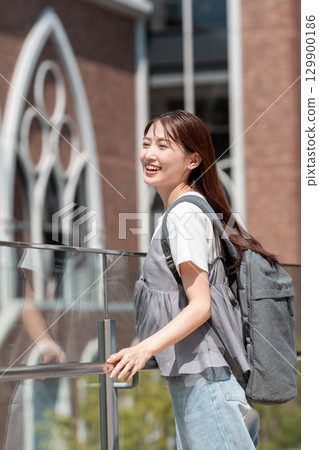 女大學生校園生活大學 129900186