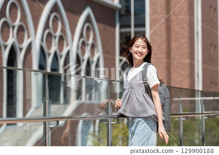 女大學生校園生活大學 129900188