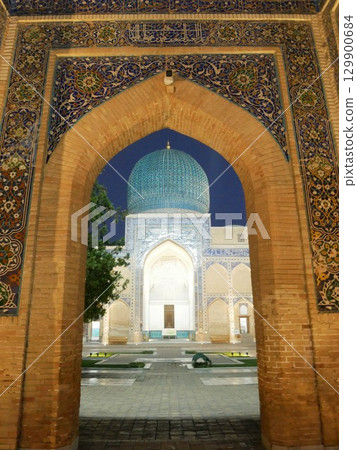 Illuminated Gur Amir (Samarkand, Uzbekistan) 129900684