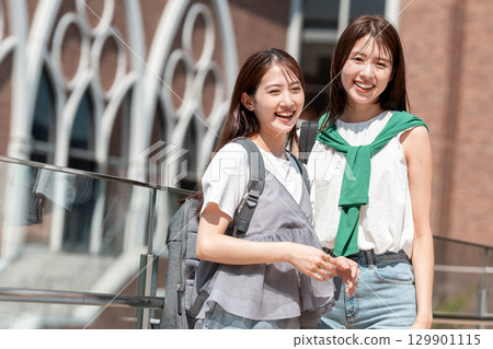 女大學生寫真：校園生活 129901115