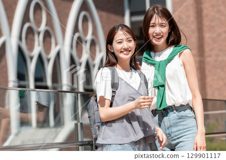 女大學生寫真：校園生活 129901117