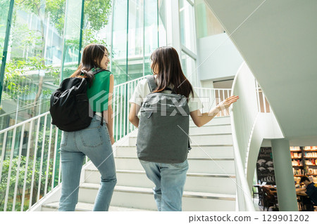 女大學生校園生活大學 129901202