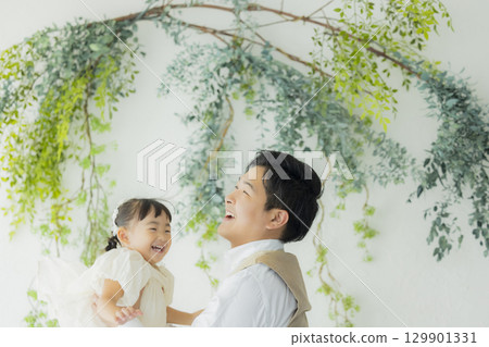 家庭的客廳 129901331