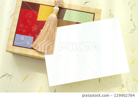 Korean traditional background and card mockup 129902764