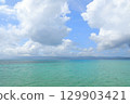 鳩間島的碧綠大海，俯瞰西表島的壯麗景色 129903421