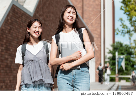 大學生通勤校園生活 大學生通勤校園生活 129903497