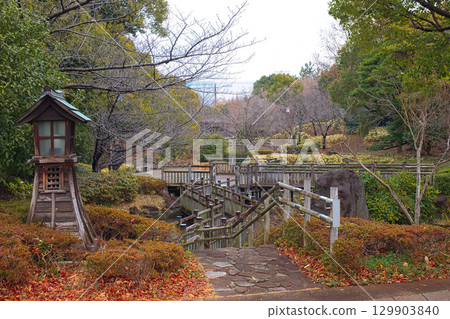 A park surrounded by autumn leaves A park surrounded by autumn leaves 129903840