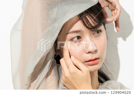 UV care, UV rays, beauty image 129904020