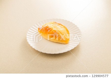 Custard Milk Bread 129904577