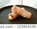 Crispy cornet 129904580