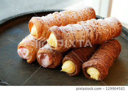 很多脆皮玉米卷 很多脆皮玉米卷 129904581