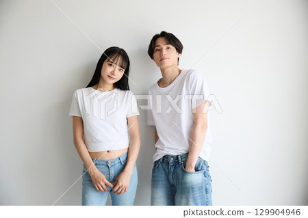 亞洲年輕男女的美女肖像 129904946