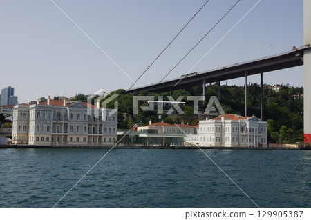 土耳其伊斯坦堡的博斯普魯斯大橋 土耳其伊斯坦堡的博斯普魯斯大橋 129905387