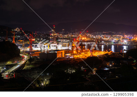 Night view of the shipyard in Sasebo City, Nagasaki Prefecture 129905398