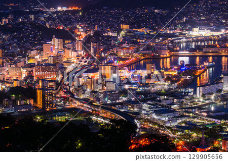 Night view of Sasebo City, Nagasaki Prefecture, and the view from Yumiharidake Observatory 129905656