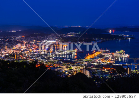 Night view of Sasebo City, Nagasaki Prefecture, and the view from Yumiharidake Observatory Night view of Sasebo City, Nagasaki Prefecture, and the view from Yumiharidake Observatory 129905657