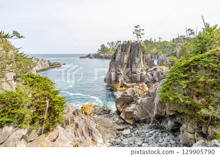 唐桑半島、大釜:從前濱望向海上,看起來就像一口大鍋裡的水在沸騰。 唐桑半島、大釜:從前濱望向海上,看起來就像一口大鍋裡的水在沸騰。 129905790