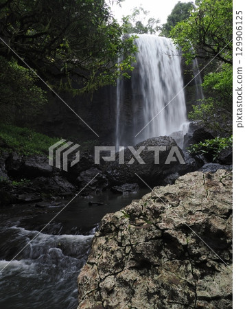 白聲落綠牆II-齊利瀑布的午後 白聲落綠牆II-齊利瀑布的午後 129906125