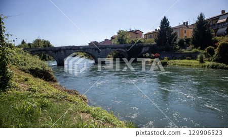 bridge over the river 129906523