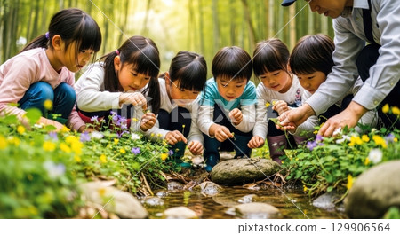 孩子在戶外學習期間觀察植物 129906564