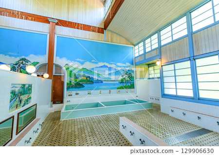 Edo-Tokyo Open Air Architectural Museum, Koganei City, Tokyo (Kodomoyu bathing area and bathtub) 129906630