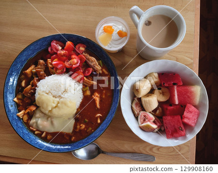 Hot spice soup curry Midsummer hot spice, summer vegetable soup curry, lunch set 129908160