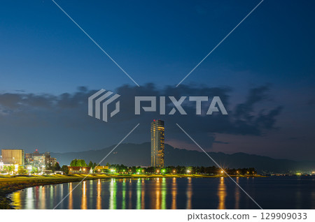 Night view of Lake Biwa, Otsu City 129909033