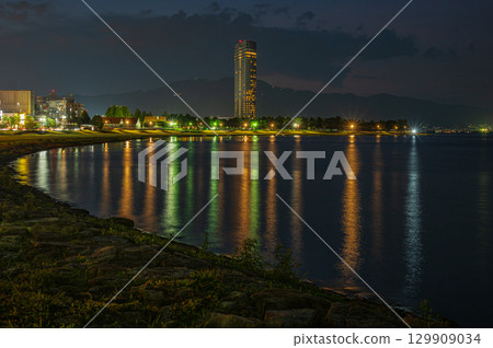 Night view of Lake Biwa, Otsu City Night view of Lake Biwa, Otsu City 129909034